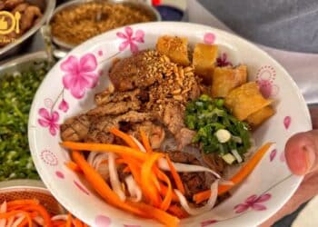 bún thịt nướng michelin