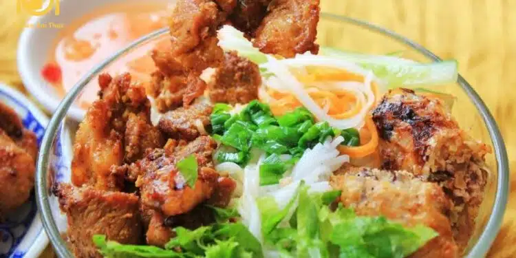 Điểm danh 4 quán bún thịt nướng Mỹ Tho được yêu thích nhất 5 Điểm danh 4 quán bún thịt nướng Mỹ Tho được yêu thích nhất