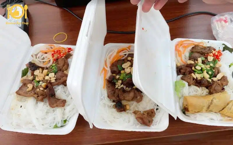 Review quán bún thịt nướng Oanh ngon trứ danh tại Bình Thạnh 6 bún thịt nướng oanh