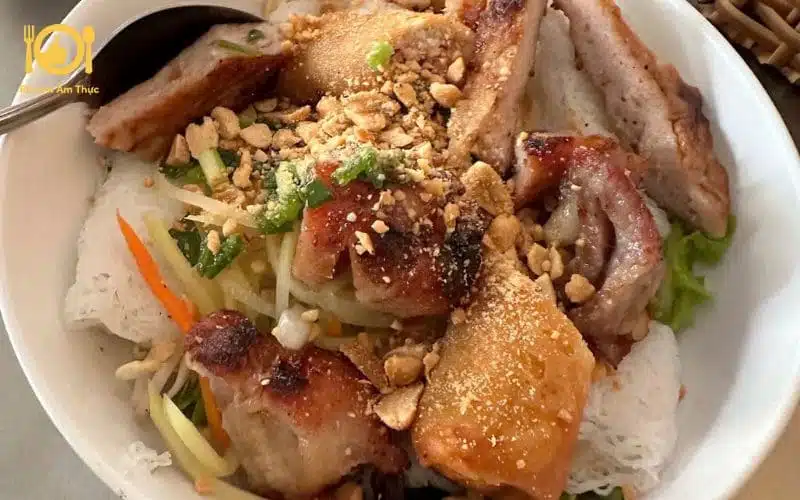 Bỏ túi TOP 4 quán bún thịt nướng Quận 11 ngon bạn nên thử 9 bún thịt nướng quận 11