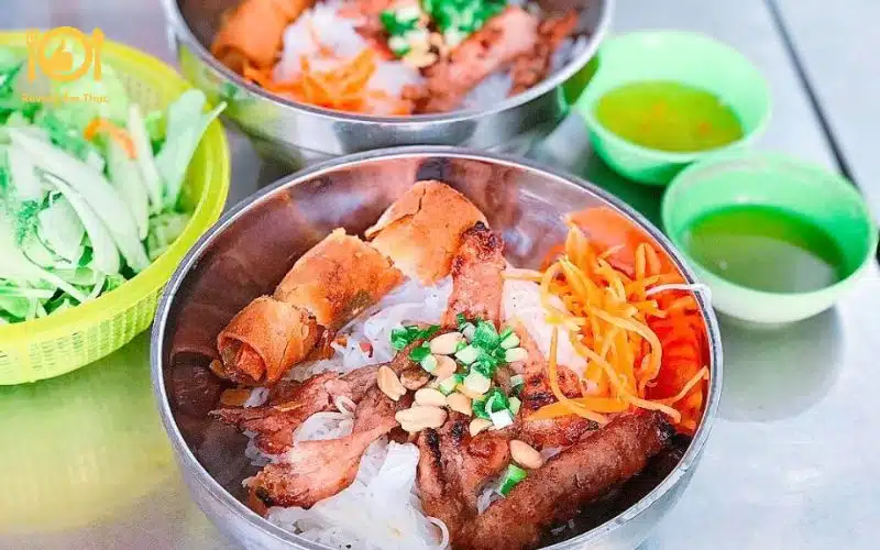 Top 4 quán bún thịt nướng quận 5 ngon ngất ngây, giá rẻ 9 bún thịt nướng quận 5