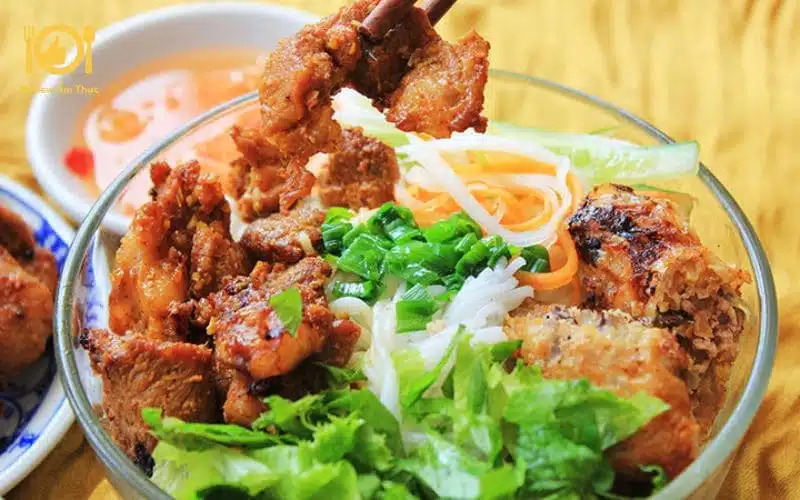 Review bún thịt nướng Thanh Anh | Cứu tinh “chiếc bụng đói” 8 bún thịt nướng Thanh Anh