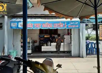 Review quán bún thịt nướng Xuyên Á hương vị ẩm thực khó quên 