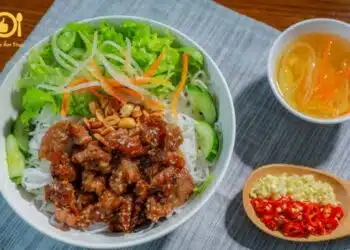 bún thịt nướng chợ nguyễn tri phương