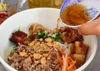 bún thịt nướng chả giò
