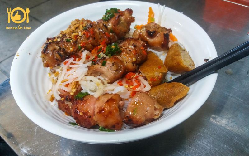 Khám phá top 4 quán bún thịt nướng Hà Nội ngon, giá mềm 8 bún thịt nướng hà nội