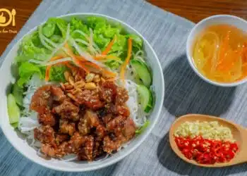 Bật mí cách pha nước chấm bún thịt nướng Hà Nội ngon, chuẩn vị