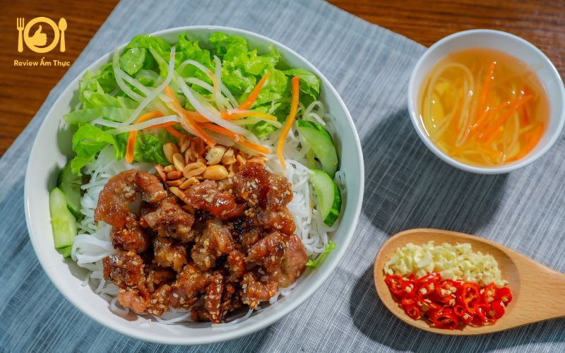 Cách làm bún thịt nướng bằng nồi chiên không dầu đơn giản tại nhà 9 làm bún thịt nướng bằng nồi chiên không dầu