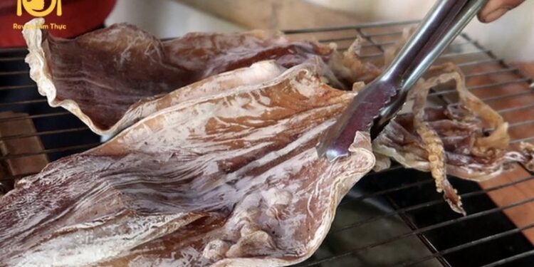 Cách làm mực khô nướng ngon – Bí quyết không phải ai cũng biết 13 Cách làm mực khô nướng ngon – Bí quyết không phải ai cũng biết