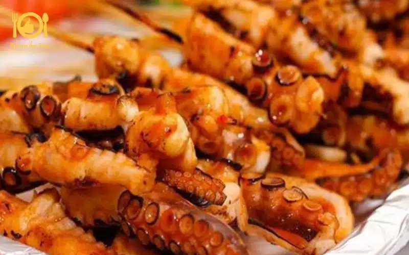 Mực xiên que nướng - Món ăn kích thích vị giác ngon, thơm nức mũi 15 mực xiên que nướng