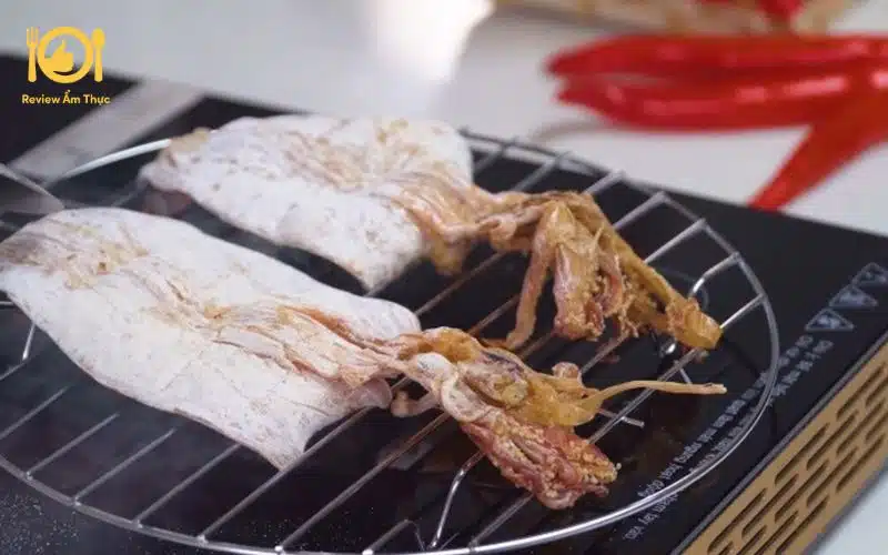 Cách nướng mực khô bằng bếp từ giữ trọn hương vị thơm ngon 9 nướng mực khô bằng bếp từ