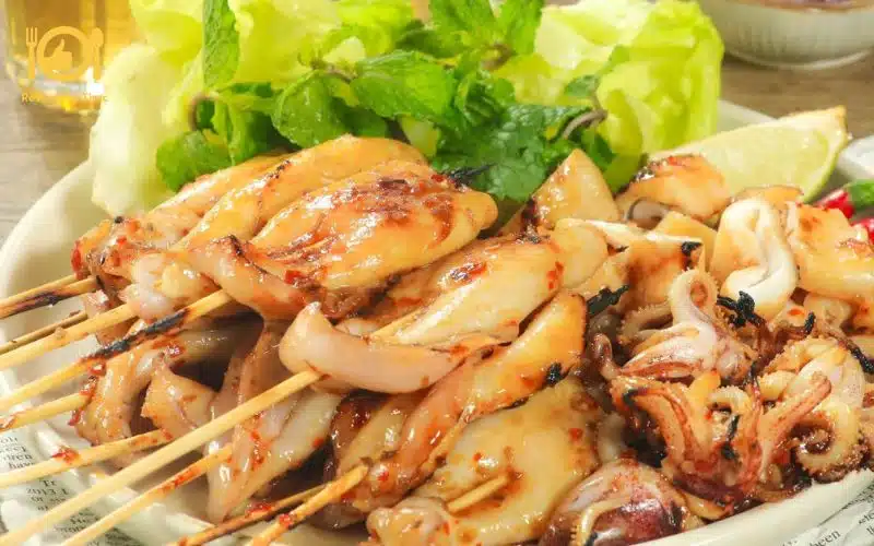 Bật mí bí quyết làm râu mực nướng sa tế dai giòn cho dịp nhâm nhi 7 râu mực nướng sa tế