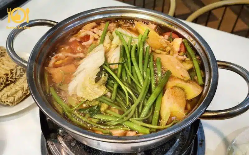 Khám phá top 5 thiên đường lẩu chay quận 4 “đỉnh của chóp” 7 Lẩu chay quận 4