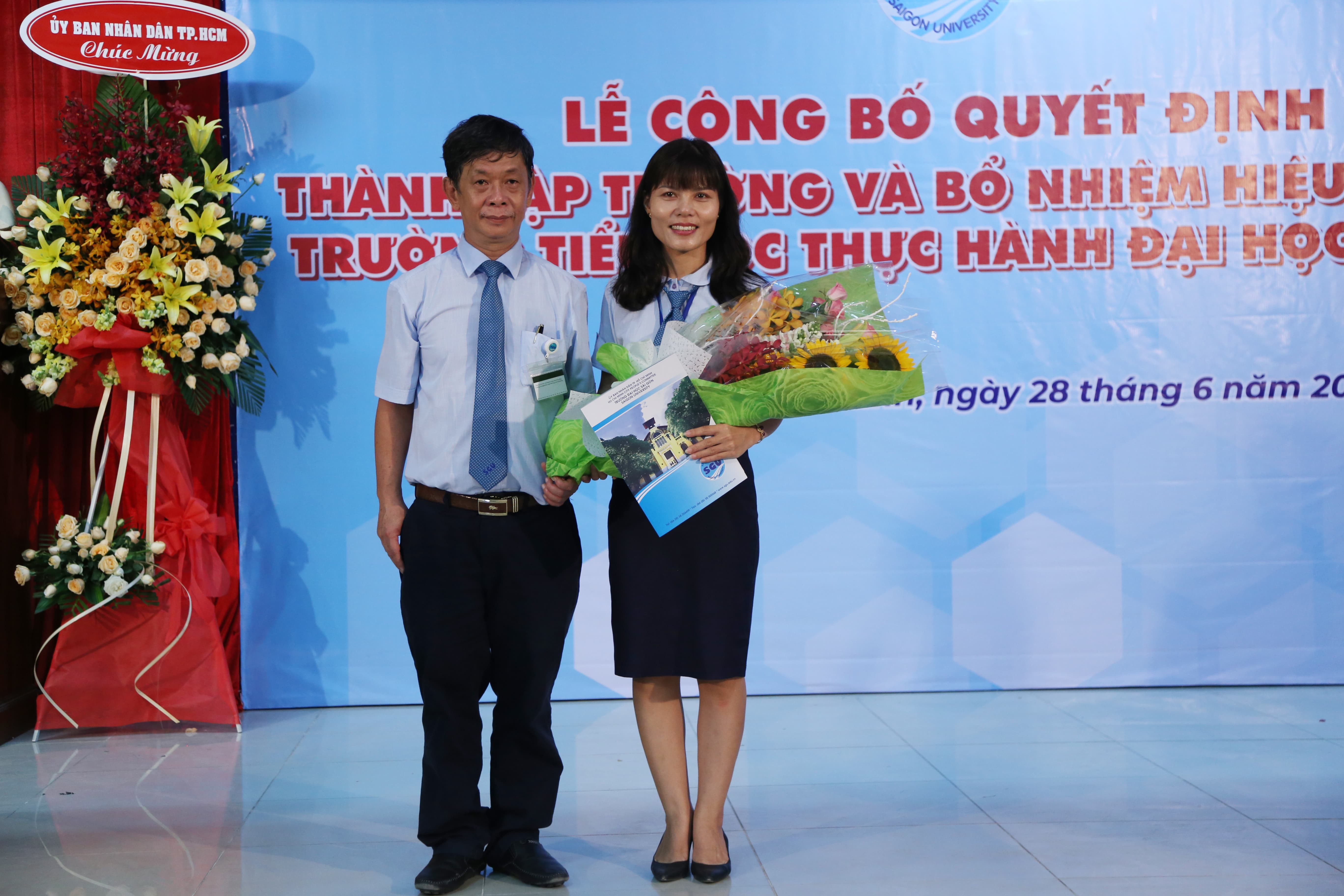 Lễ Thành Lập Trường Tiểu Học Thực Hành Đại Học Sài Gòn: Bước Tiến Nâng Tầm Giáo Dục 21 Ký kết văn bản quan trọng trong khuôn khổ buổi lễ thành lập