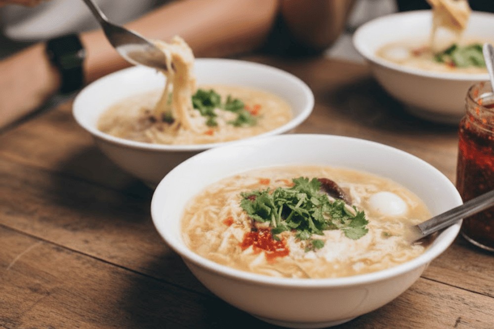 Review Ẩm Thực Chợ Hồ Thị Kỷ: Thiên Đường Món Ngon Xuyên Đêm Giữa Lòng Sài Gòn 11 Bát súp cua nóng hổi thích hợp cho những ngày mưa hơi se lạnh