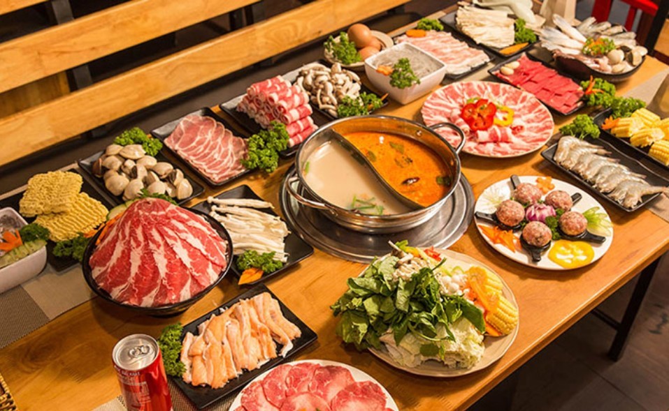 Khám Phá 25 Quán Buffet Nướng Ngon "Quên Lối Về" Tại Sài Gòn 12 Taka BBQ nổi tiếng với các món nướng và lẩu Hàn Quốc cực ngon miệng