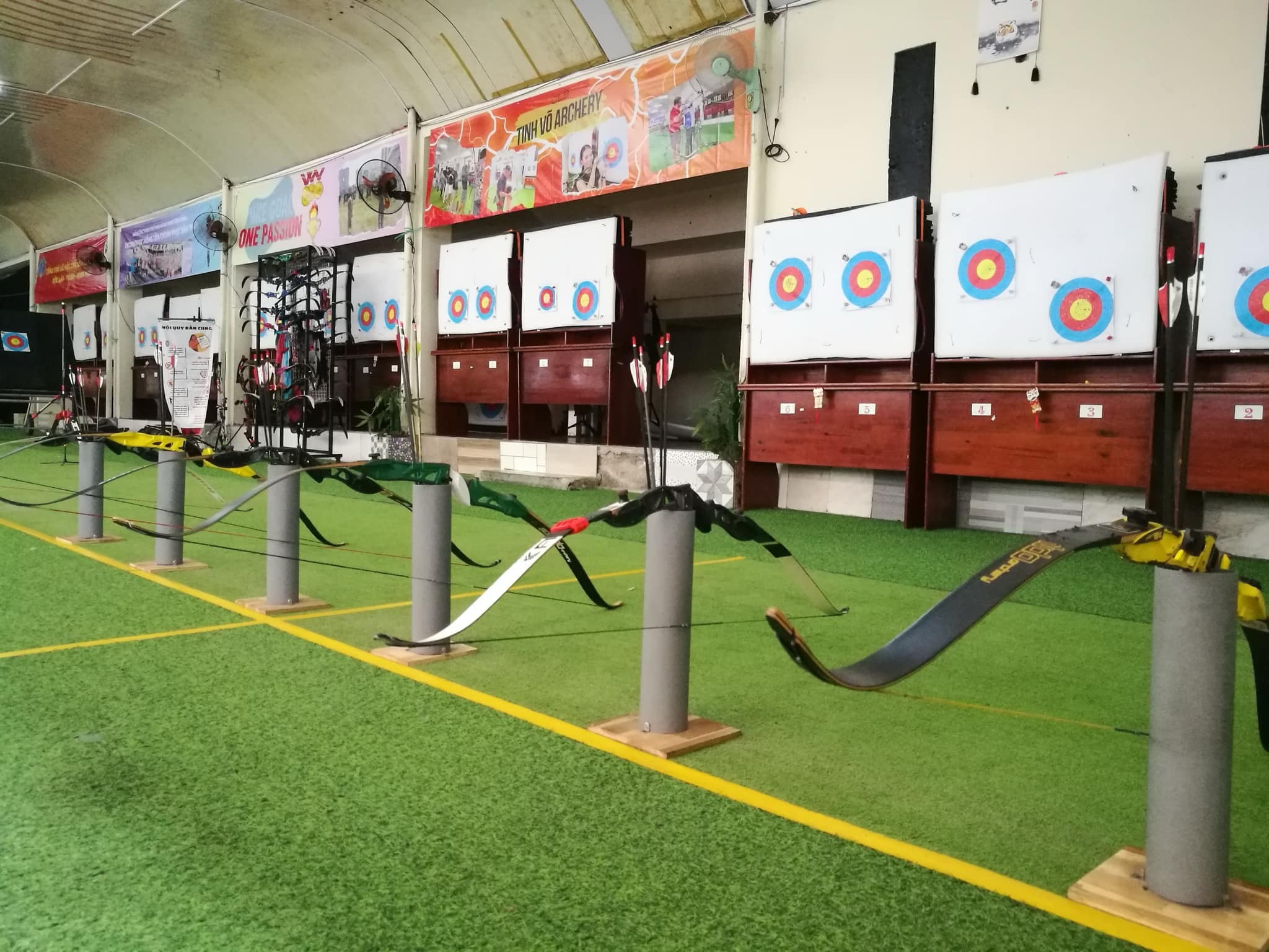 Top 7 Địa Điểm Bắn Cung ở Sài Gòn Được Yêu Thích Nhất 13 Cung thủ nữ đang chuẩn bị bắn tên tại CLB Bắn Cung Tinh Võ