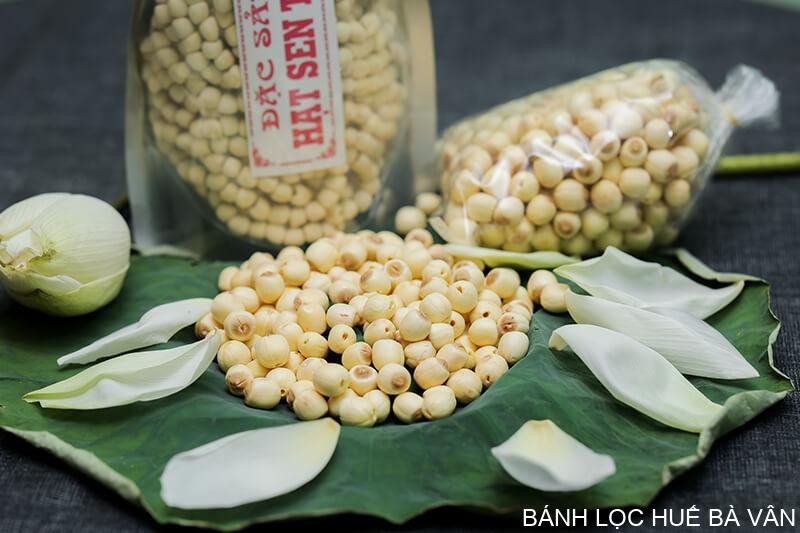 Hạt Sen Khô Huế: Đặc Sản Tinh Hoa Ẩm Thực Cố Đô 17 Hình ảnh hạt sen khô Huế mộc mạc và nguyên bản