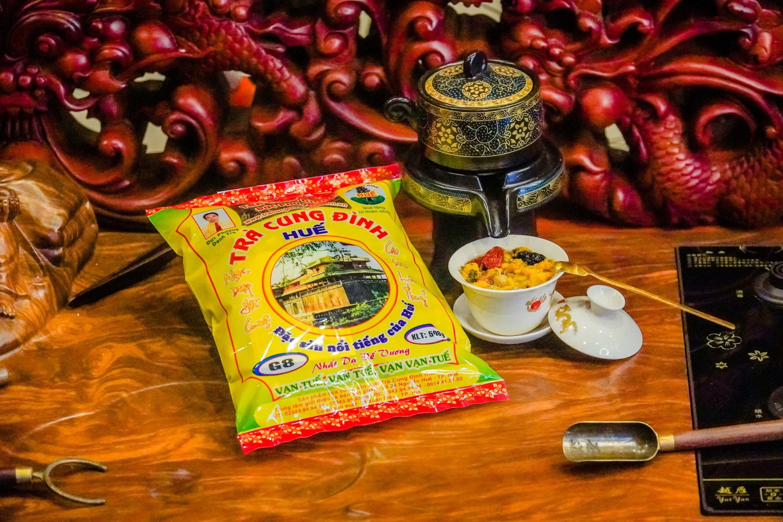 Giới Thiệu Trà Cung Đình Huế G8 Đức Phượng: Thức Uống Hoàng Gia Cho Sức Khỏe Vàng 9 Các thành phần thảo dược chính như atiso, cúc hoa, đẳng sâm được dùng trong Trà Cung Đình Huế G8