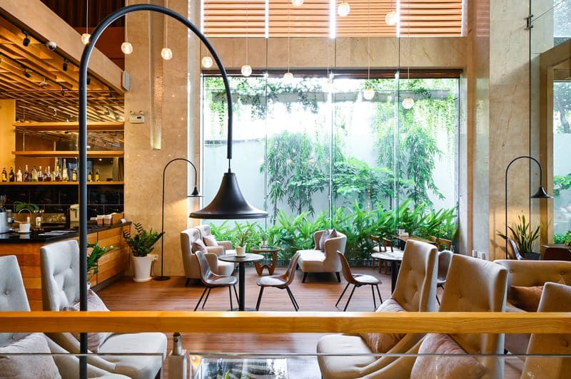 Mường Thanh Grand Sài Gòn Centre: Điểm Dừng Chân Lý Tưởng Giữa Lòng Thành Phố Hồ Chí Minh 5 Sa Huỳnh Bar & Coffee với không gian hiện đại và đồ uống đa dạng