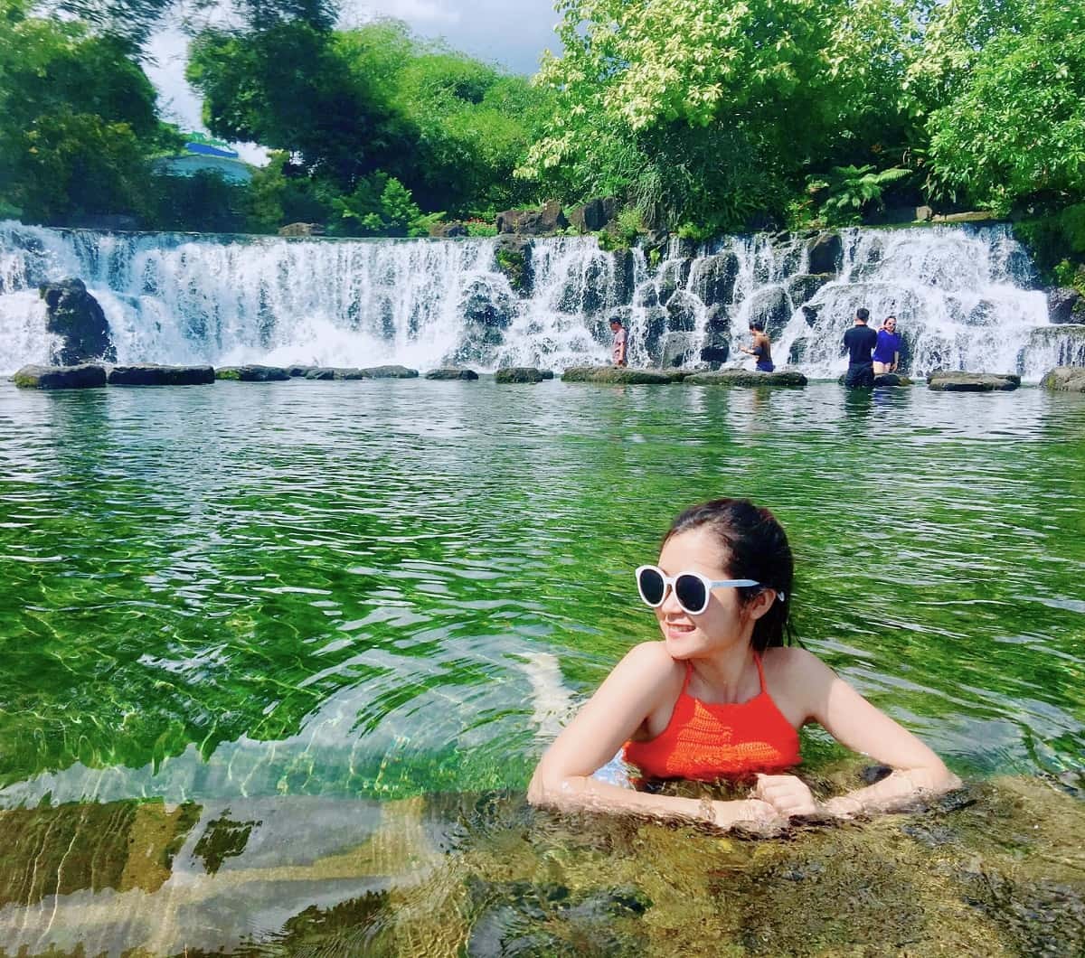 Khu Du Lịch Suối Mơ Đồng Nai: Thiên Đường Biển Trên Rừng Lý Tưởng Gần Sài Gòn 6 Toàn cảnh Khu du lịch Suối Mơ nhìn từ trên cao với không gian xanh mát và hồ nước lớn