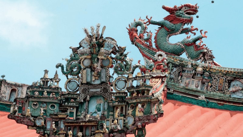 Khám Phá Chợ Lớn Sài Gòn: Trung Tâm Văn Hóa và Thương Mại Đầy Sức Hút 6 Kiến trúc độc đáo và những chi tiết chạm trổ tinh xảo ở Chợ Lớn