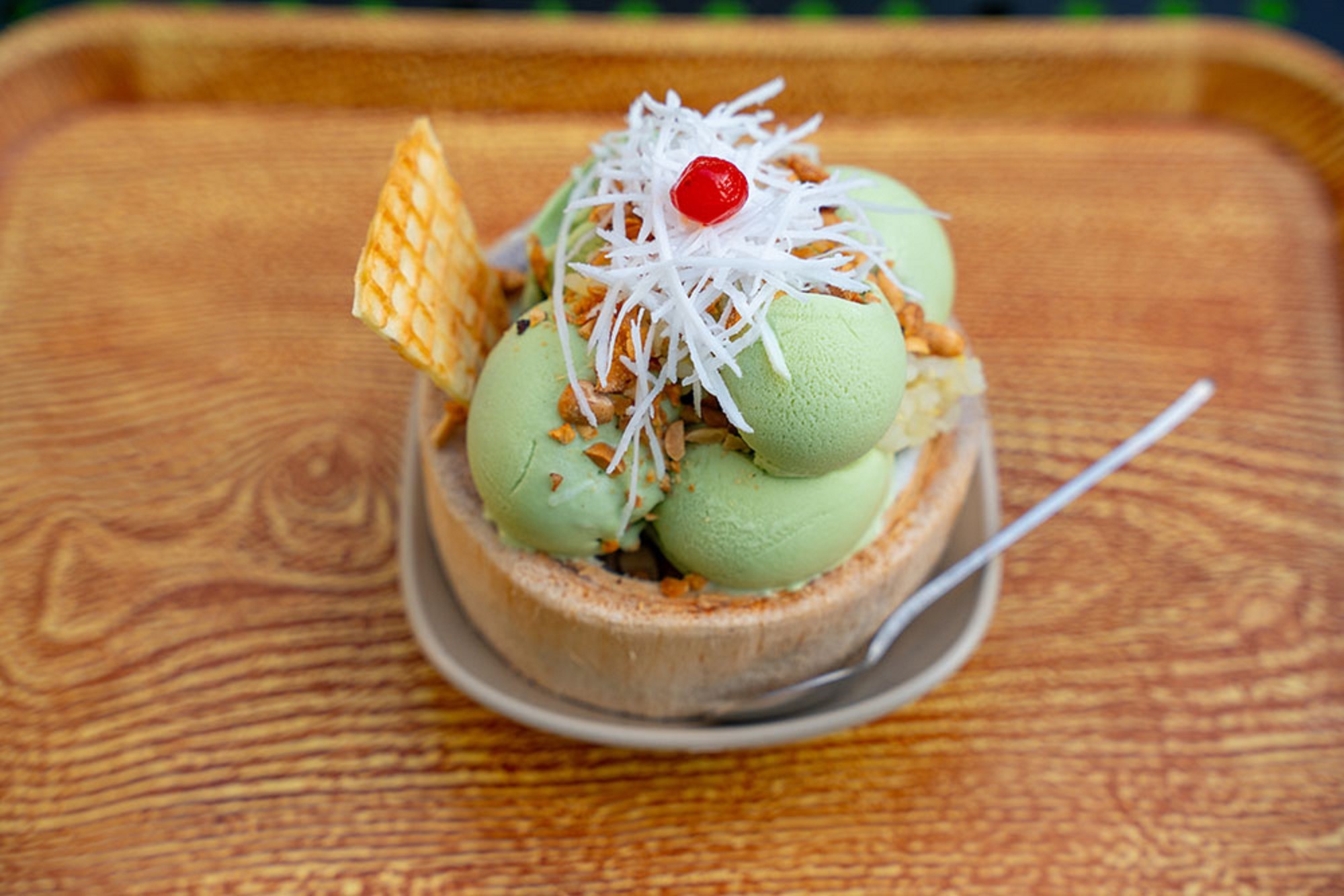 Khám Phá Phố Ẩm Thực Cô Giang: Thiên Đường Món Ngon Giữa Lòng Sài Gòn 12 Kem xôi dừa mát lạnh, ngọt béo tại Phố ẩm thực Cô Giang