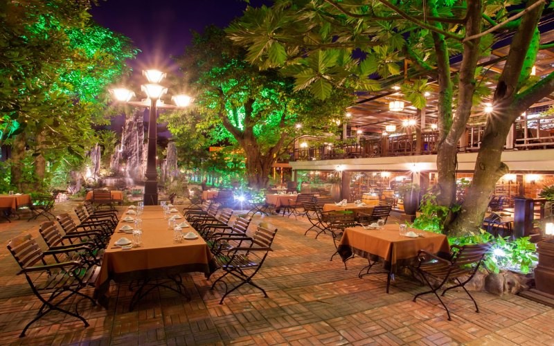 Top 7 Quán Ăn Gia Đình Thủ Đức Ngon, Không Gian Ấm Cúng Cho Mọi Dịp 9 Nhà hàng Sesan với kiến trúc hiện đại kết hợp cổ điển, không gian sang trọng