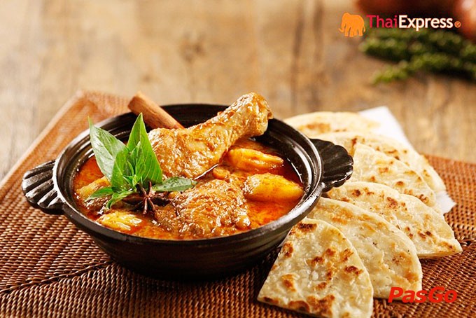 Khám Phá Top 9+ Nhà Hàng Thái Ngon Nức Tiếng Tại Hà Nội Bạn Nhất Định Phải Thử 9 Món cà ri Thái đậm đà hương vị tại ThaiExpress