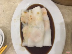 Bánh cuốn tôm tươi hấp dẫn với lớp vỏ mỏng và nhân tôm đầy đặn