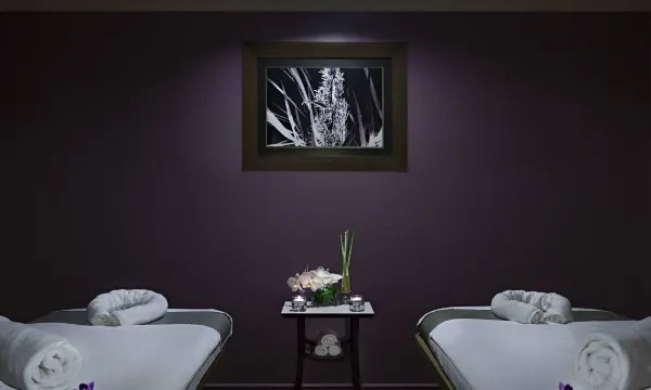 Khám phá Khách sạn Renaissance Riverside Sài Gòn: Trải nghiệm sang trọng bên sông 11 Khu vực spa thư giãn tại Khách sạn Renaissance Riverside Sài Gòn