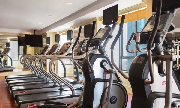 Khám phá Khách sạn Renaissance Riverside Sài Gòn: Trải nghiệm sang trọng bên sông 13 Phòng tập gym hiện đại tại Khách sạn Renaissance Riverside Sài Gòn