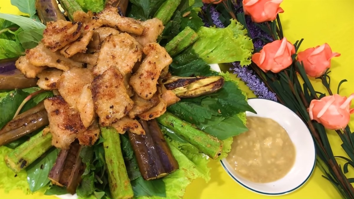 Review Ẩm Thực Sài Gòn: Khám Phá 35 Món Ngon Nức Tiếng Không Thể Bỏ Lỡ 69 Vú dê nướng giòn sần sật, tẩm ướp đậm đà, là món nhậu vô cùng hấp dẫn