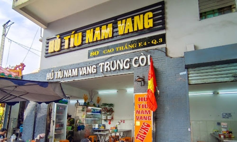 Khám Phá Hương Vị Phồn Hoa: Top 15 Quán Hủ Tiếu Sài Gòn Ngon Nức Tiếng, Ăn Một Lần Nhớ Mãi 13 Mách bạn quán hủ tiếu ngon rẻ tại Sài Gòn - Hủ tiếu Nam Vang Trung Còi