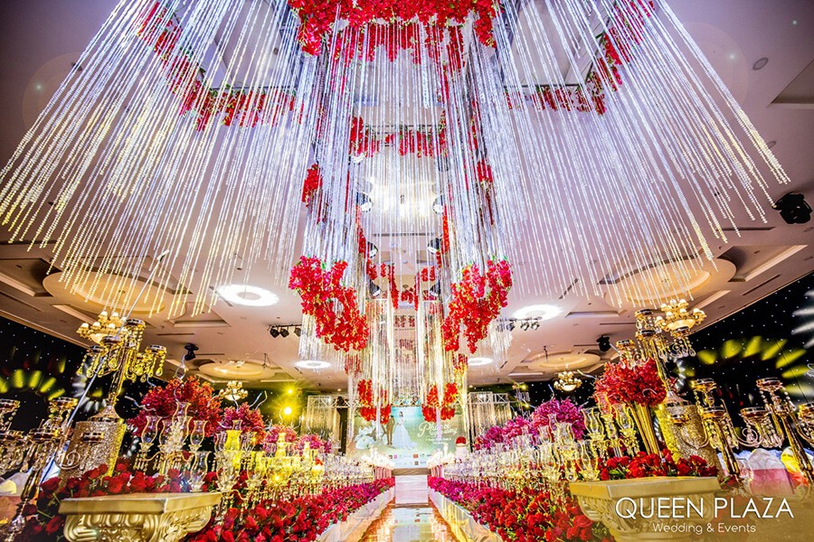 Không gian sảnh tiệc cưới sang trọng và rộng lớn tại Queen Plaza Quận 5