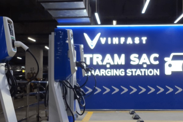 Giải pháp sạc đa dạng của VinFast tại các trạm công cộng