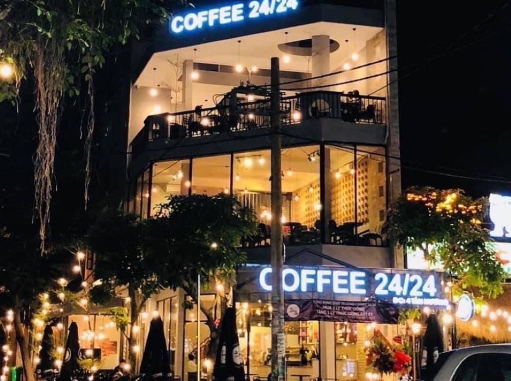 4 Quán Cafe 24h Bình Thạnh Lý Tưởng Cho Mọi Nhu Cầu 12 Coffee 24/24 với không gian ấm cúng và nhân viên chuyên nghiệp