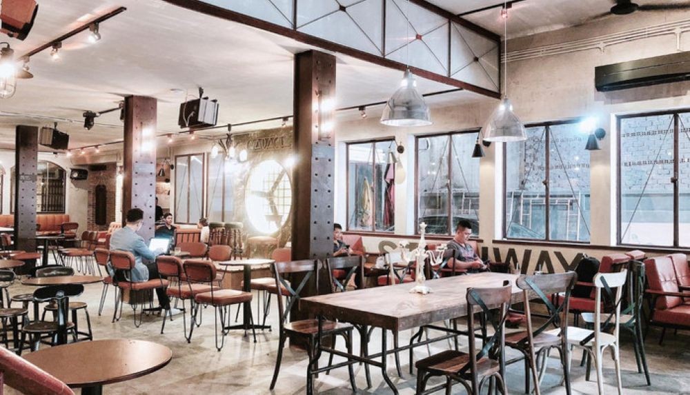 4 Quán Cafe 24h Bình Thạnh Lý Tưởng Cho Mọi Nhu Cầu 13 Garage Coffee với thiết kế độc đáo thu hút giới trẻ