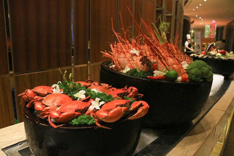 Khám Phá Top 20+ Nhà Hàng Buffet Hải Sản TP.HCM: Từ Trải Nghiệm Đẳng Cấp Đến Bữa Tiệc Ngon Rẻ 30 Hải sản cao cấp tại La Brasserie Restaurant
