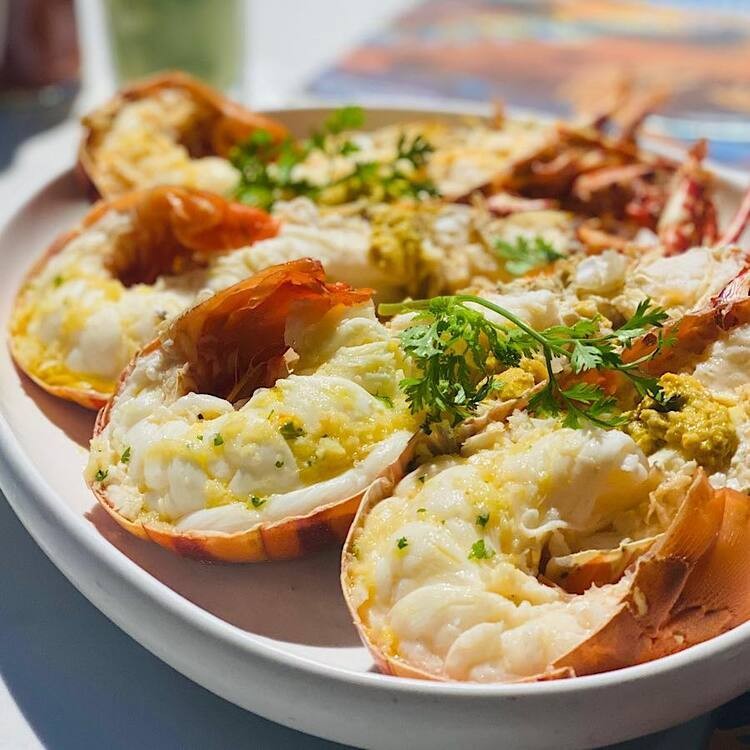 Khám Phá Top 20+ Nhà Hàng Buffet Hải Sản TP.HCM: Từ Trải Nghiệm Đẳng Cấp Đến Bữa Tiệc Ngon Rẻ 29 Kingscross là điểm đến lý tưởng cho những ai yêu thích hải sản tươi ngon