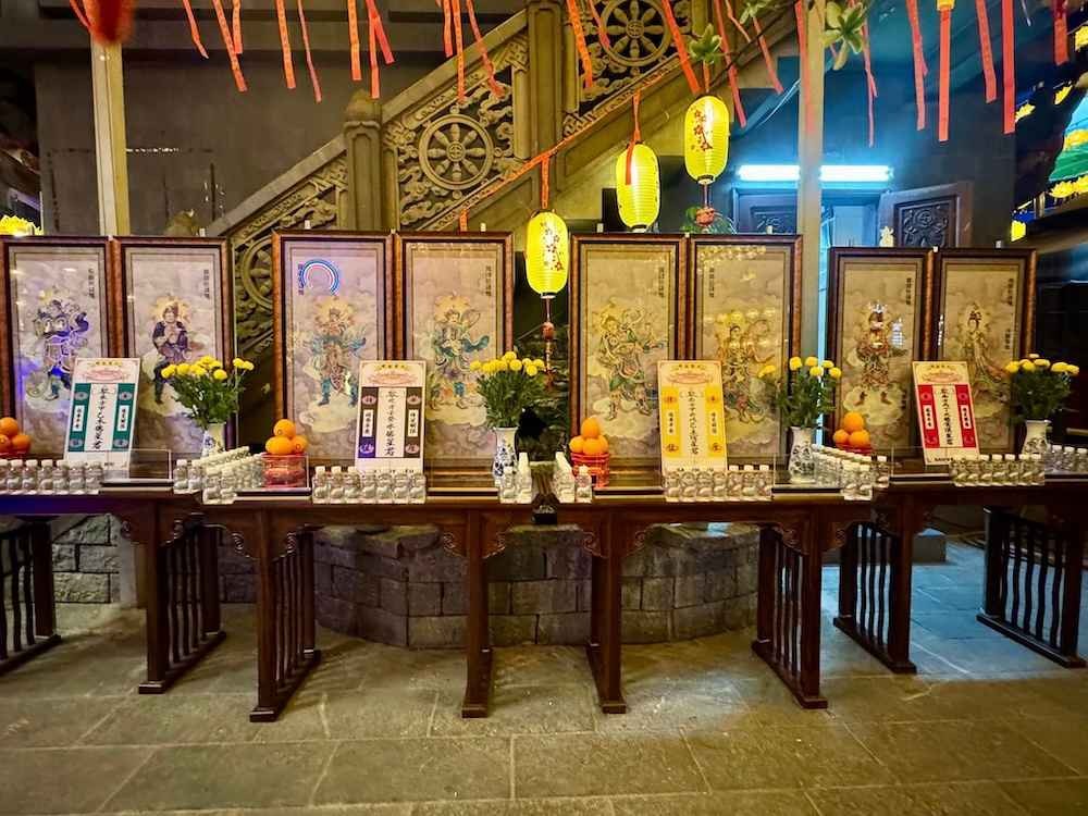Chùa Đại Giác Phú Nhuận – Điểm Đến Tâm Linh Thanh Tịnh Giữa Lòng Sài Gòn 21 Không gian thanh tịnh nhưng đầy ấm cúng của chùa Đại Giác