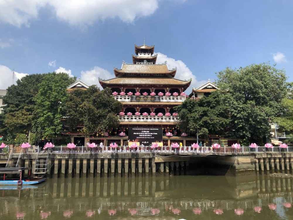 Chùa Đại Giác Phú Nhuận – Điểm Đến Tâm Linh Thanh Tịnh Giữa Lòng Sài Gòn 23 Chùa Pháp Hoa, một ngôi chùa cổ kính khác ở Sài Gòn