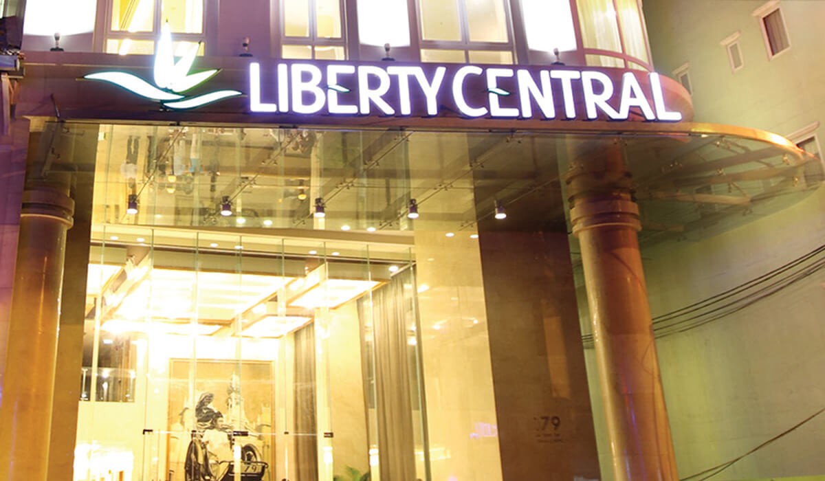 Liberty Central Saigon Centre: Trải nghiệm lưu trú hoàn hảo giữa lòng Sài Gòn sôi động 7 Toàn cảnh khách sạn Liberty Central Saigon Centre với kiến trúc hiện đại