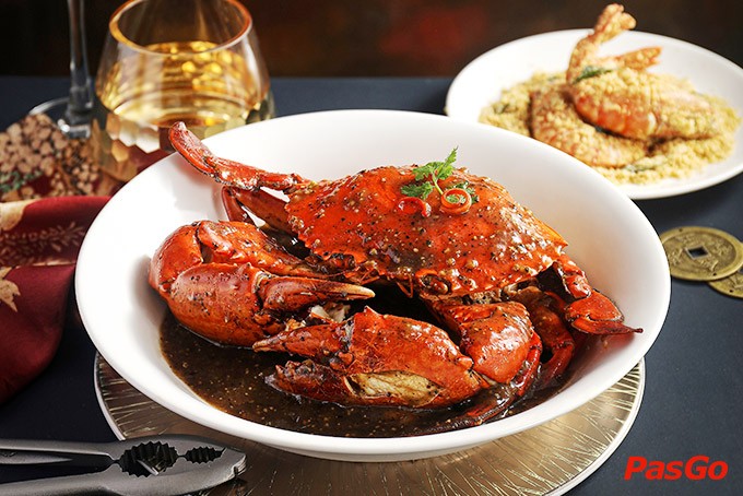 Top 10 Nhà Hàng Lãng Mạn Sài Gòn Lý Tưởng Cho Buổi Hẹn Hò Đầu Tiên 9 Không gian sang trọng và rộng rãi của nhà hàng Jumbo Seafood Vietnam, thích hợp cho các buổi hẹn hò đặc biệt
