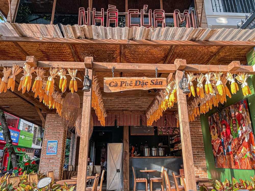 Top 11 Quán Cafe Độc Đáo Ở Sài Gòn "Hot Hit" Nhất Định Phải Ghé 13 Không gian đậm chất Tây Bắc giữa lòng Sài Gòn