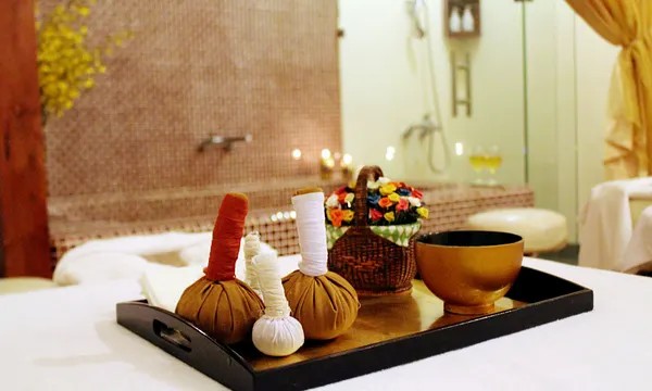 Khách sạn Rex Sài Gòn: Biểu Tượng Lịch Sử và Trải Nghiệm 5 Sao Đẳng Cấp 7 Khu vực trị liệu và thư giãn tại Spa của Khách sạn Rex