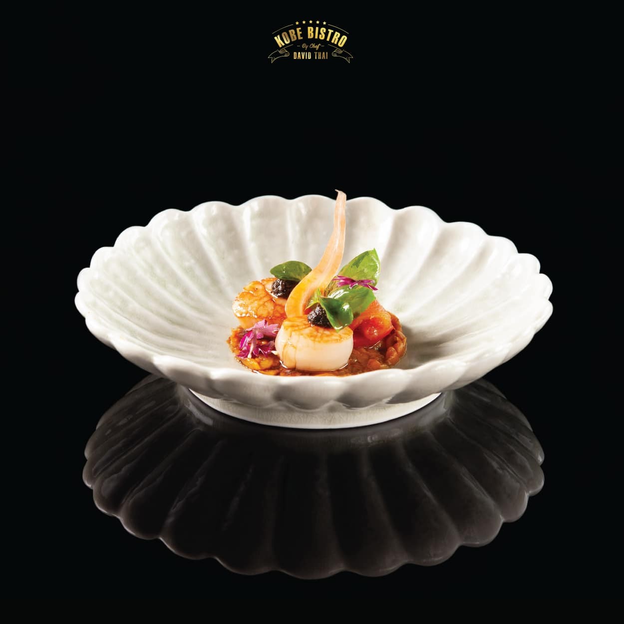 Khám Phá Trải Nghiệm Teppanyaki Đẳng Cấp Tại Kobe Teppanyaki: Nơi Ẩm Thực Giao Thoa Nghệ Thuật 6 Món ăn bò Wagyu chất lượng cao được chế biến tinh tế trên đĩa