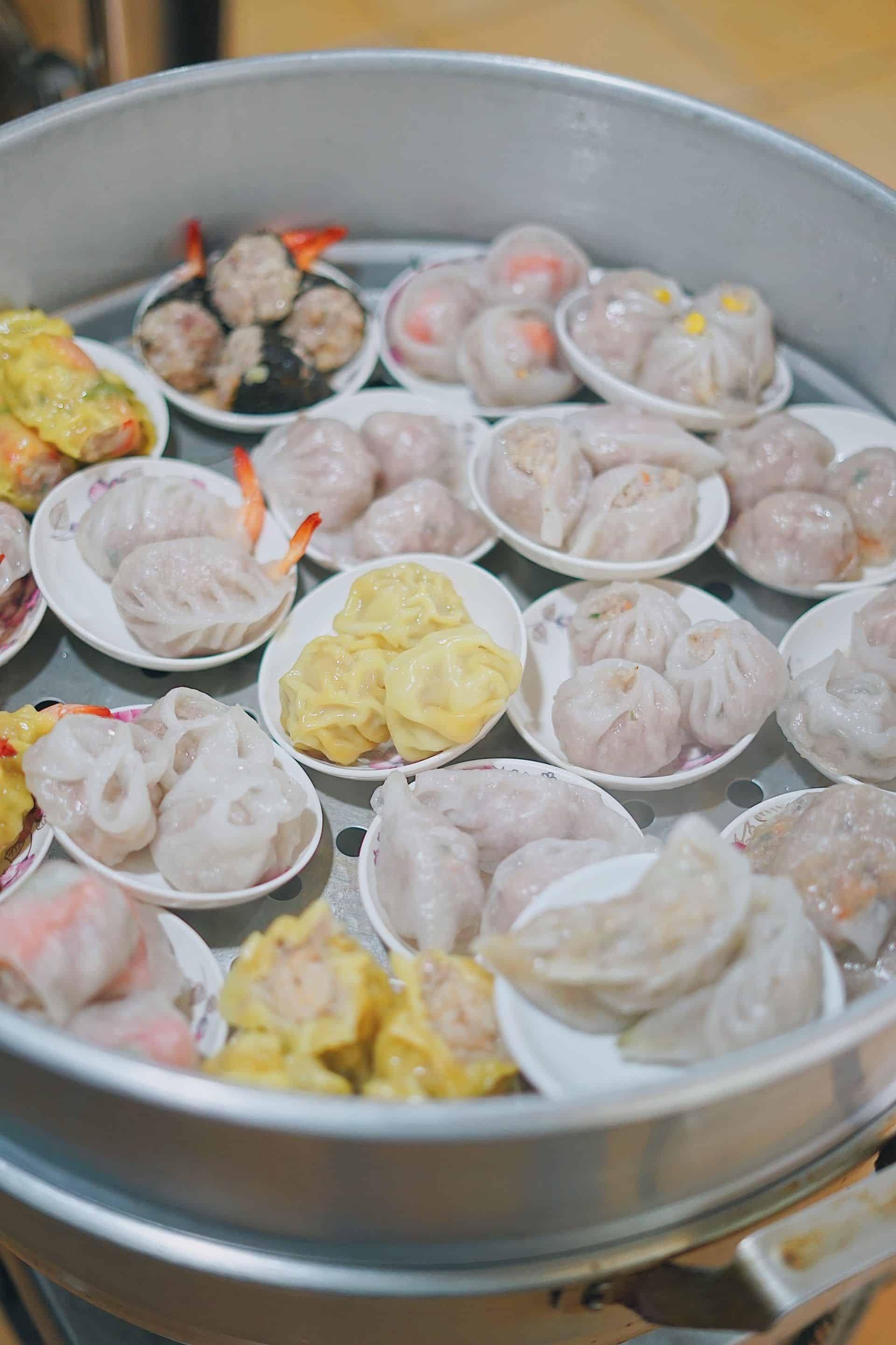 Khám Phá Dimsum Học Lạc: Nét Ẩm Thực Chợ Lớn Đồng Giá Hấp Dẫn 5 Món Mắt Phụng với tên gọi độc đáo và nhân ba loại đặc biệt