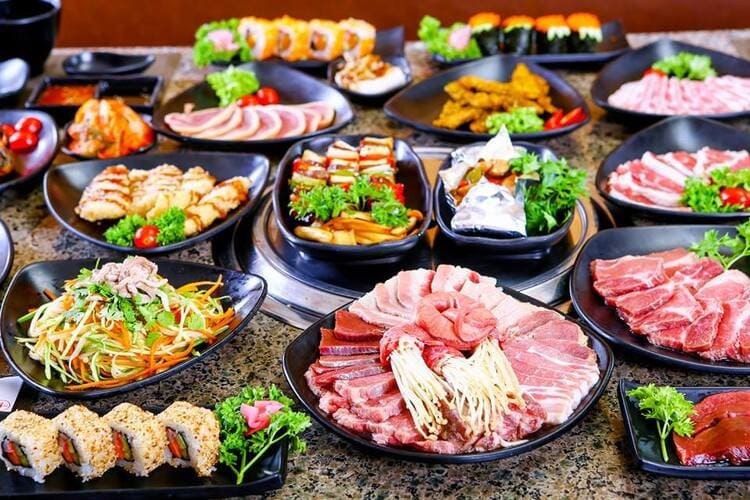 Thực đơn buffet nướng đa dạng tại Chú Tèo với hải sản và các loại thịt