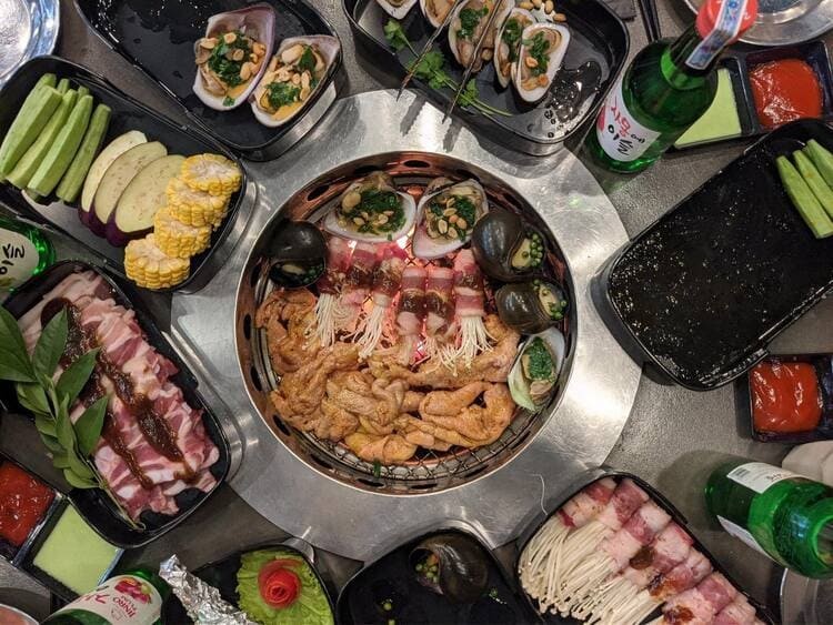 Top 10 Quán Buffet Nướng Thủ Đức Ngon Rẻ, Đáng Thử Nhất 2024 11 Chóp Chép Buffet Nướng & Lẩu sử dụng nguyên liệu tươi ngon